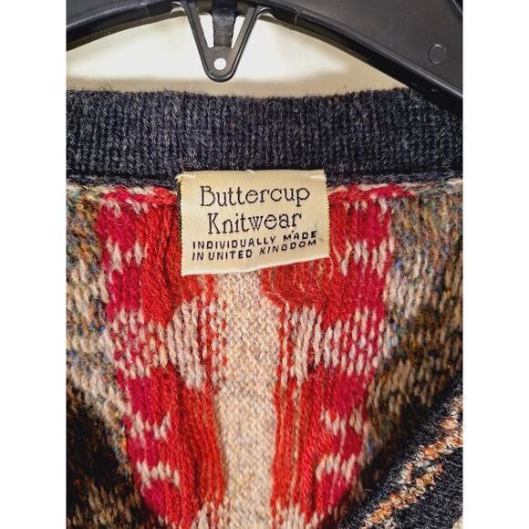 Buttercup Knitwear Women's 100% Wool Knitted Multi-Colored Sweater With Brooch - Picture 8 of 9